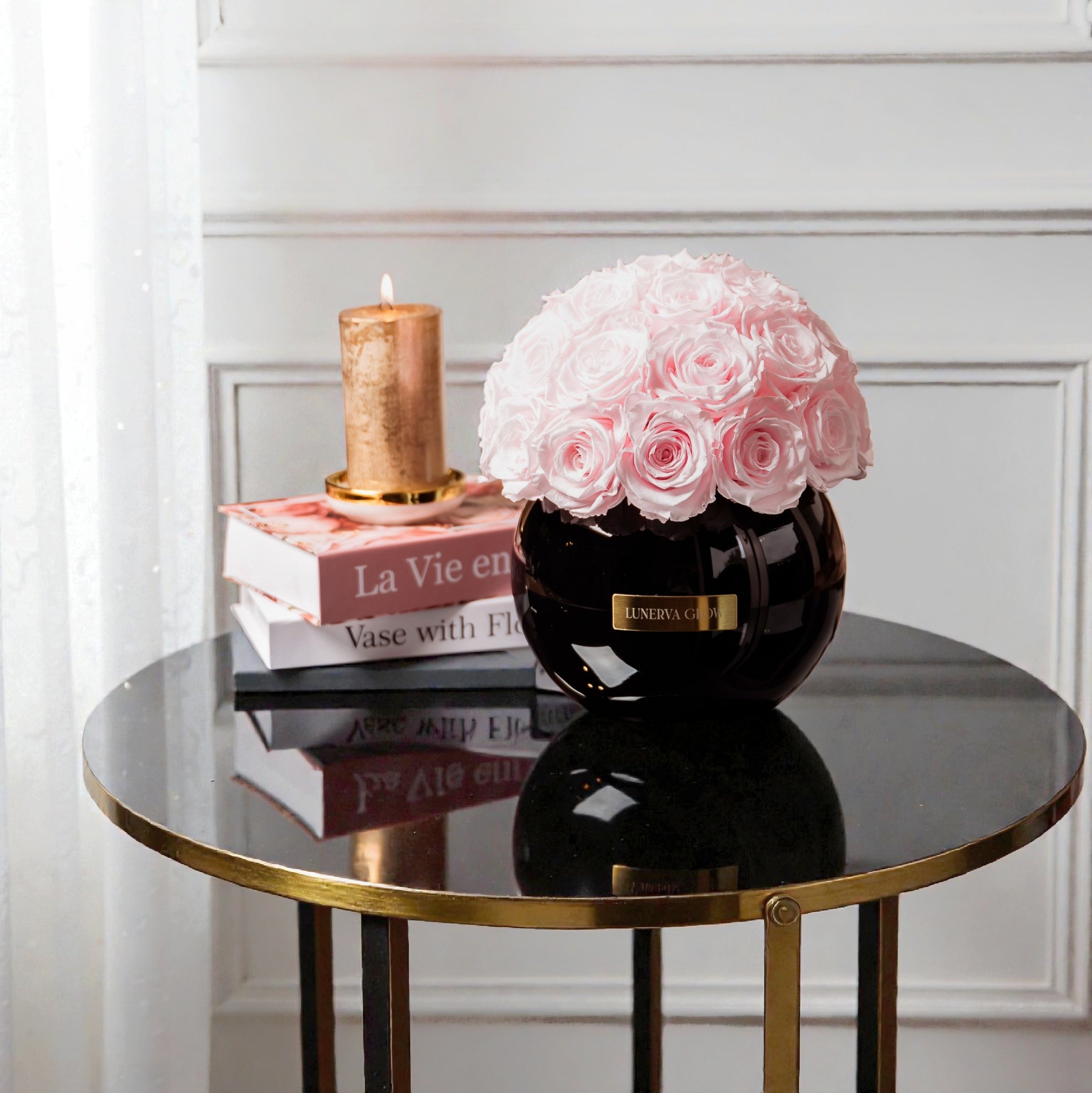 Schwarze Glassvase mit Bridalpink Infinity Rosen |LUNERVA GLOW 