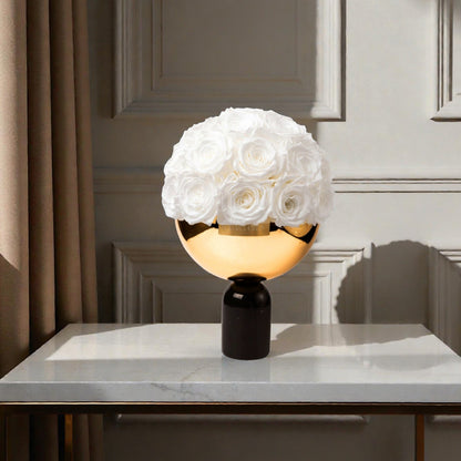 Schwarze Marmor Bowl Vase mit haltbaren echten Rosen in White | LUNERVA GLOW 