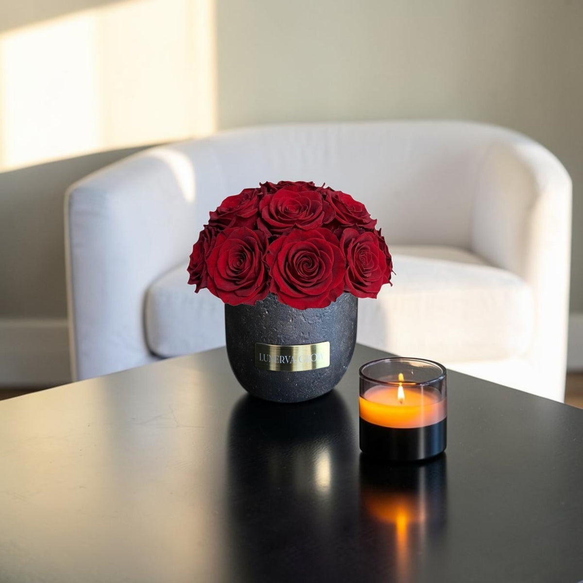 Black Solid Vase S | Royal Red