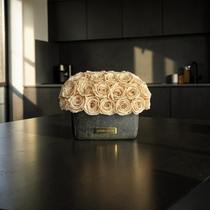 Black-Gold Oval Vase|Nude