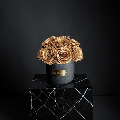Black Solid Vase S | Metallic Gold