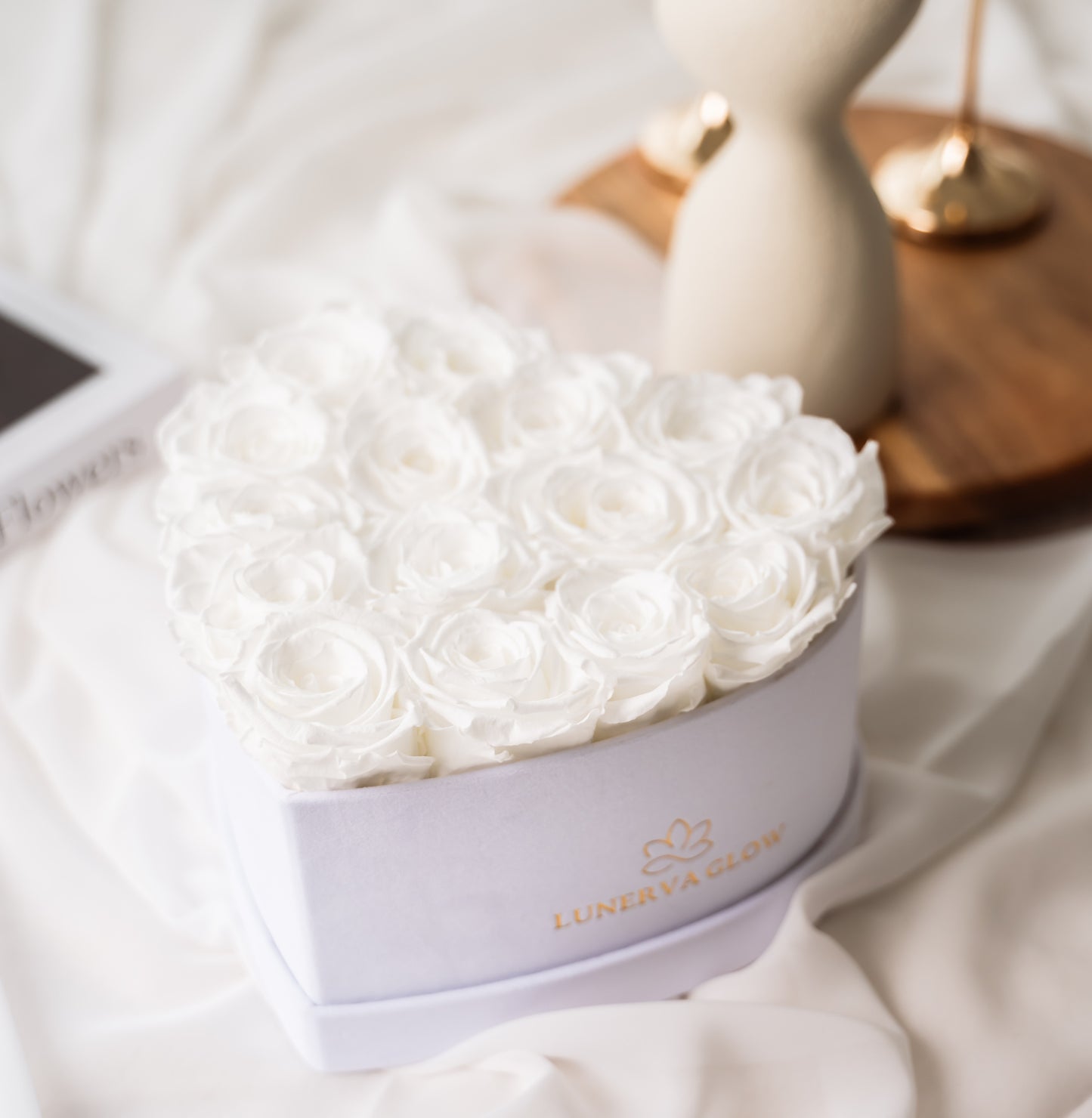 White Velvet Heartbox |White|M