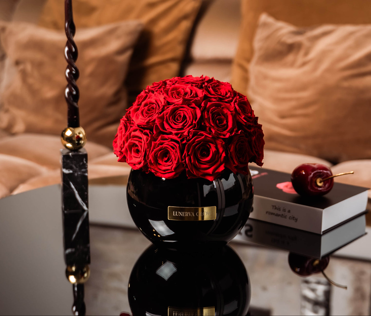 Black Glass Vase |Red|M